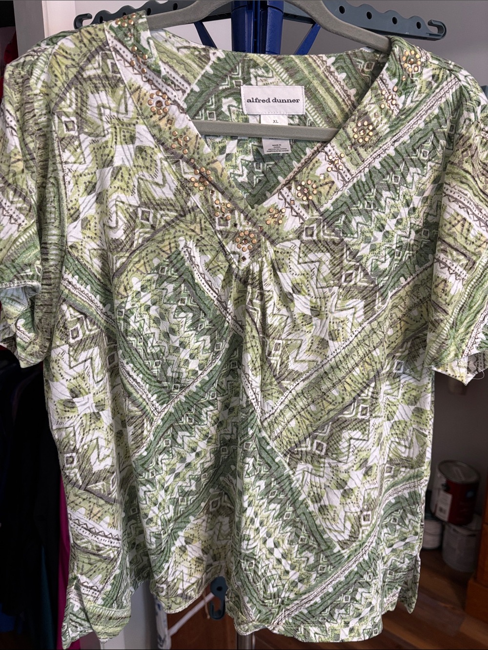 Alfred Dunner Green & White V-Neck Patterned Short Sleeve Top